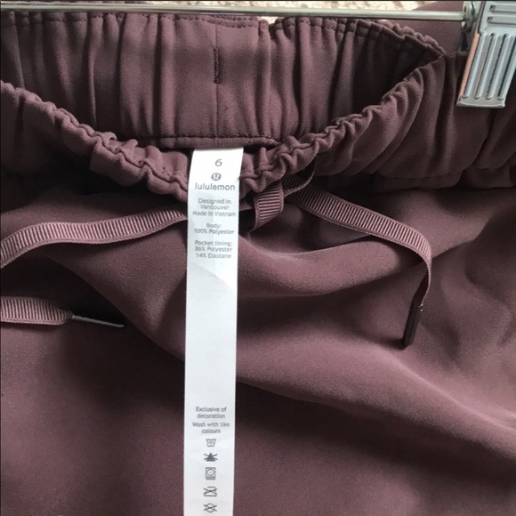 Lululemon On The Fly skirt - Picture 7 of 7